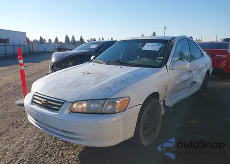 2000 Toyota Camry Le V6 из США, поврежденный, VIN 4T1BF22K7YU953063